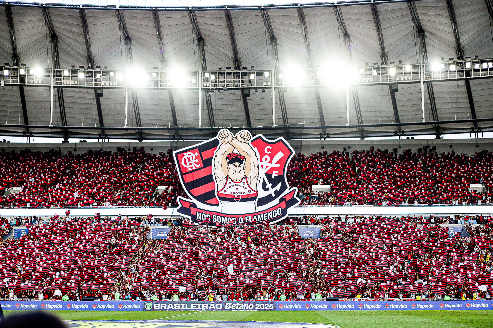 Decon abre investigação por preços abusivos após torcida do Flamengo lotar Castelão e renda recorde