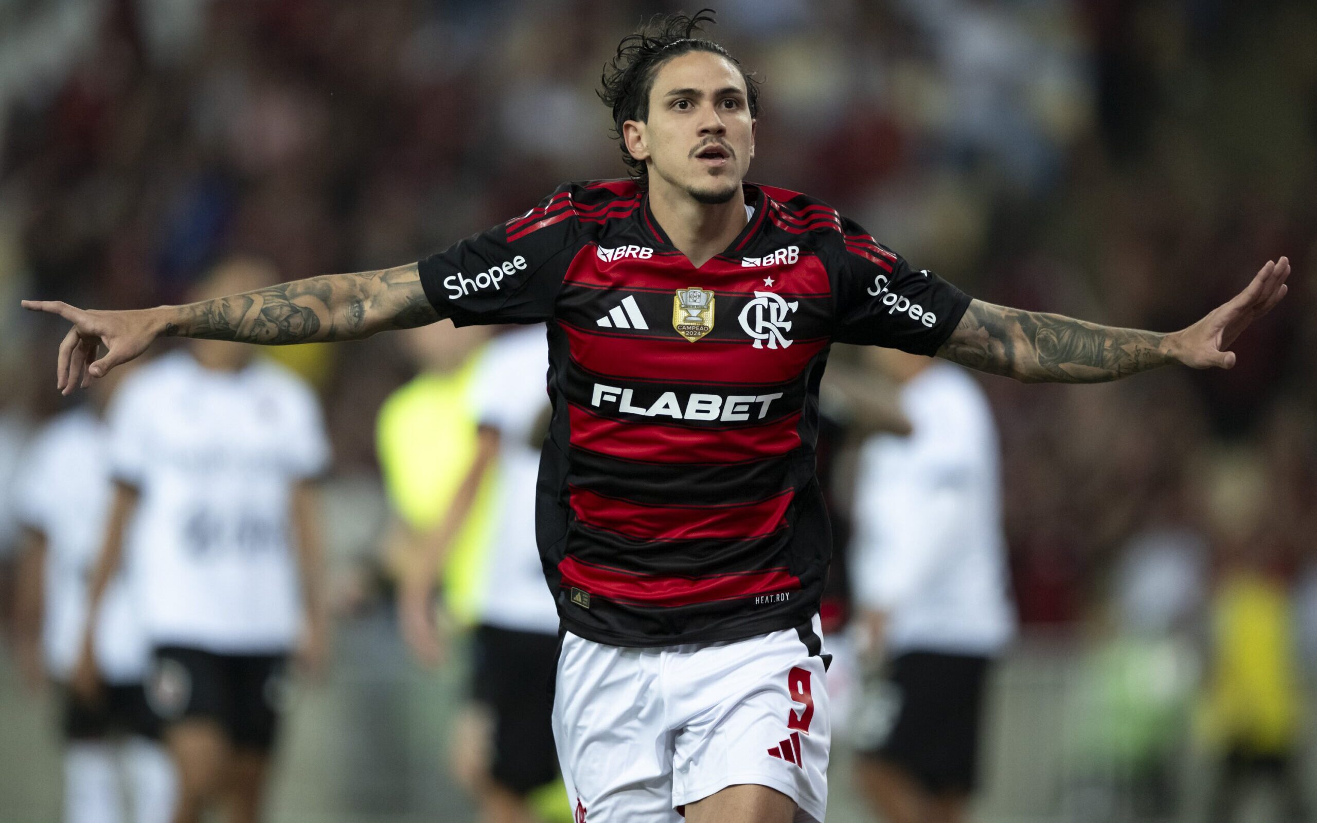 Duelo decisivo: Arrascaeta e Pedro x Flaco López e Vitor Roque no Maracanã