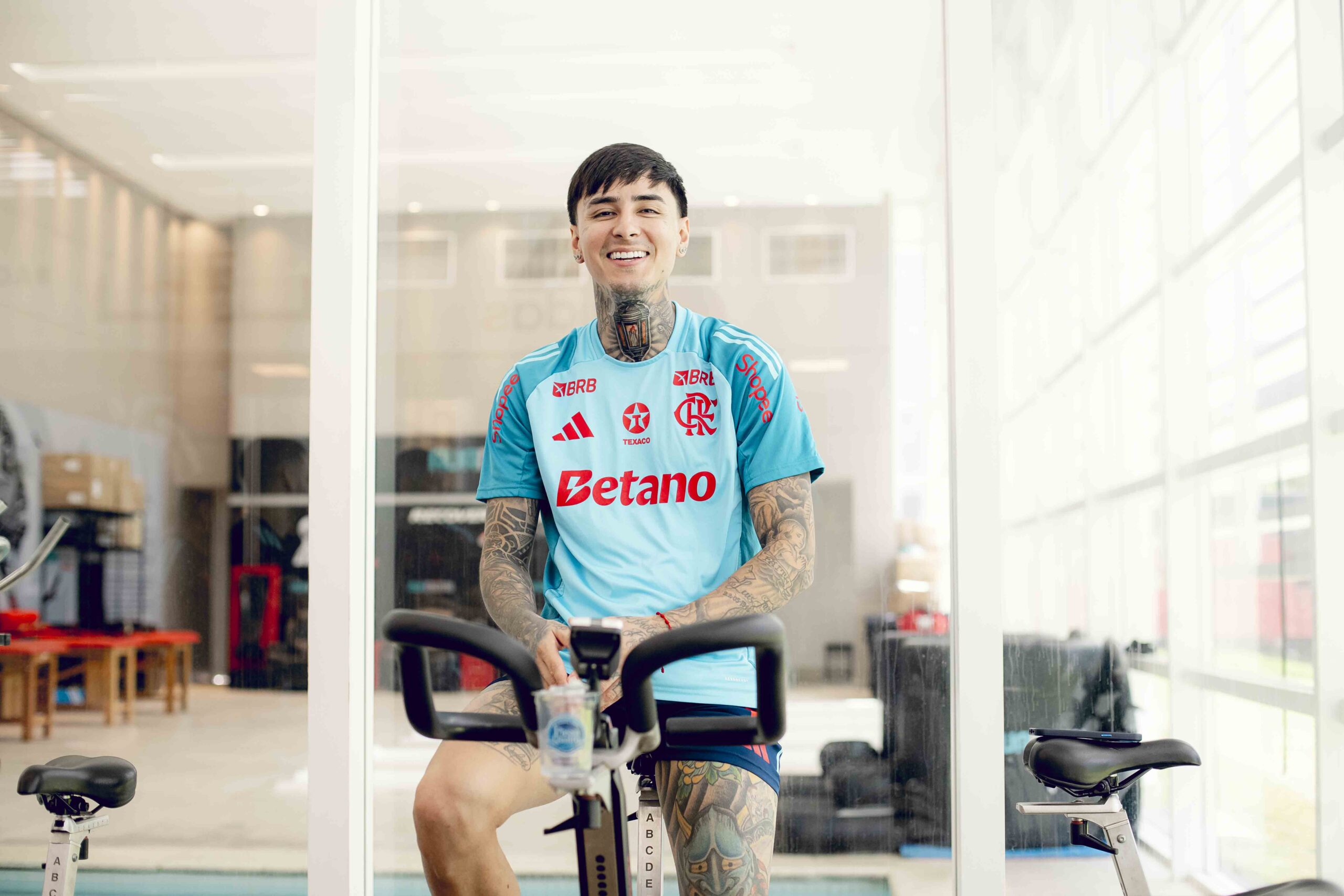 Erick Pulgar perto de volta; Flamengo com Departamento Médico zerado e mais opções para Filipe Luís