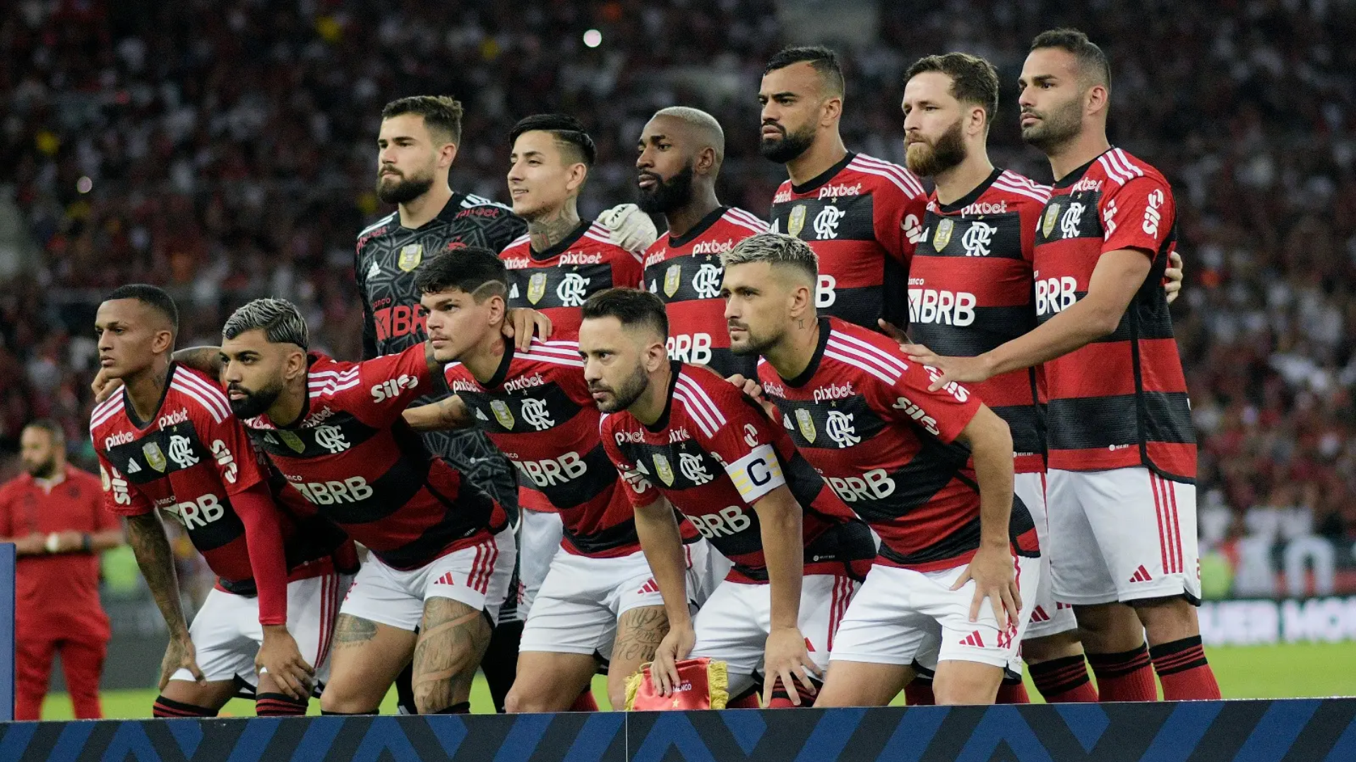 Irritação dos atletas do Flamengo: clube intensifica blindagem do elenco
