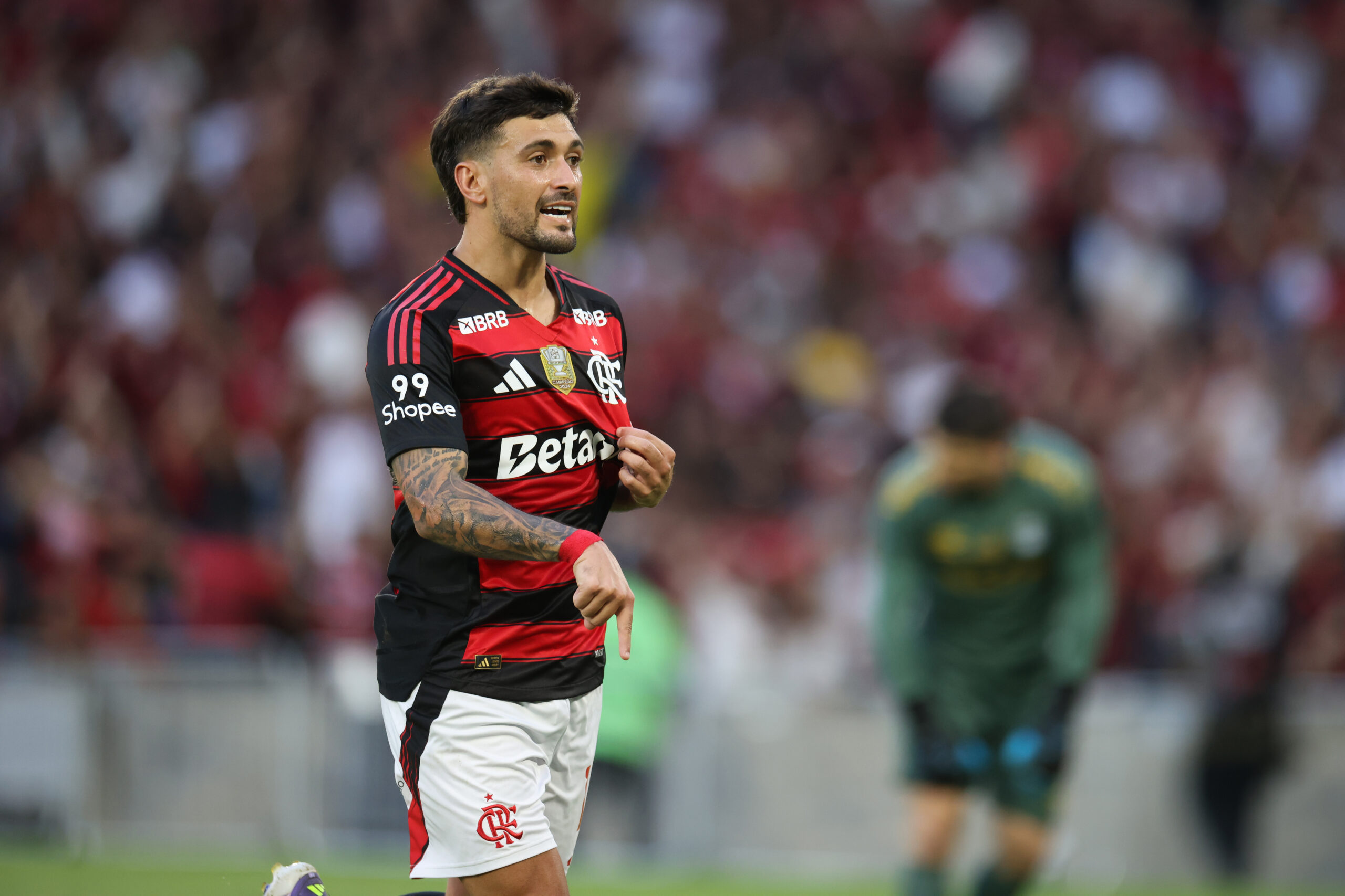 Jorginho elogia Arrascaeta, revela apelido "Qualidade" e destaca papel decisivo do uruguaio