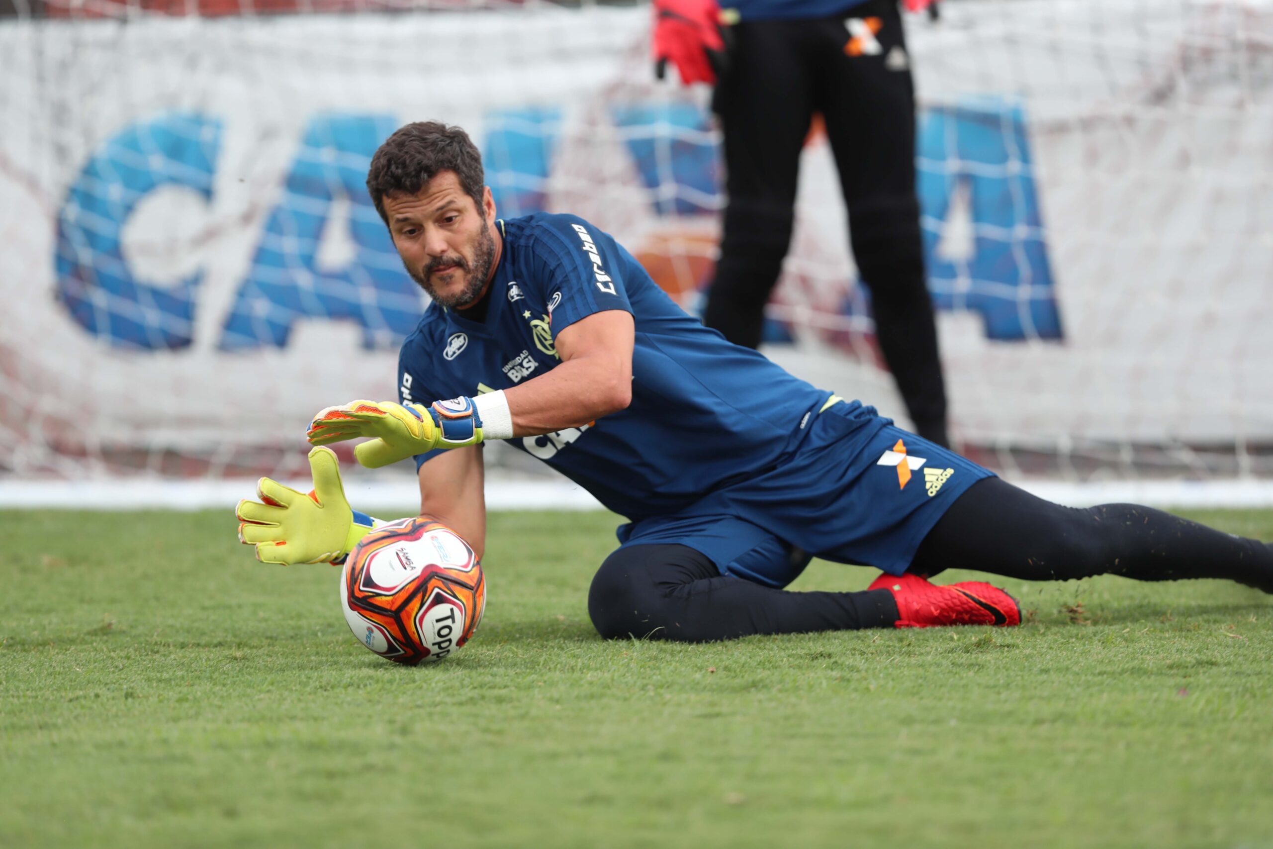 Júlio César enaltece dedicação de jogador do Flamengo: “Faz um trabalho maravilhoso”