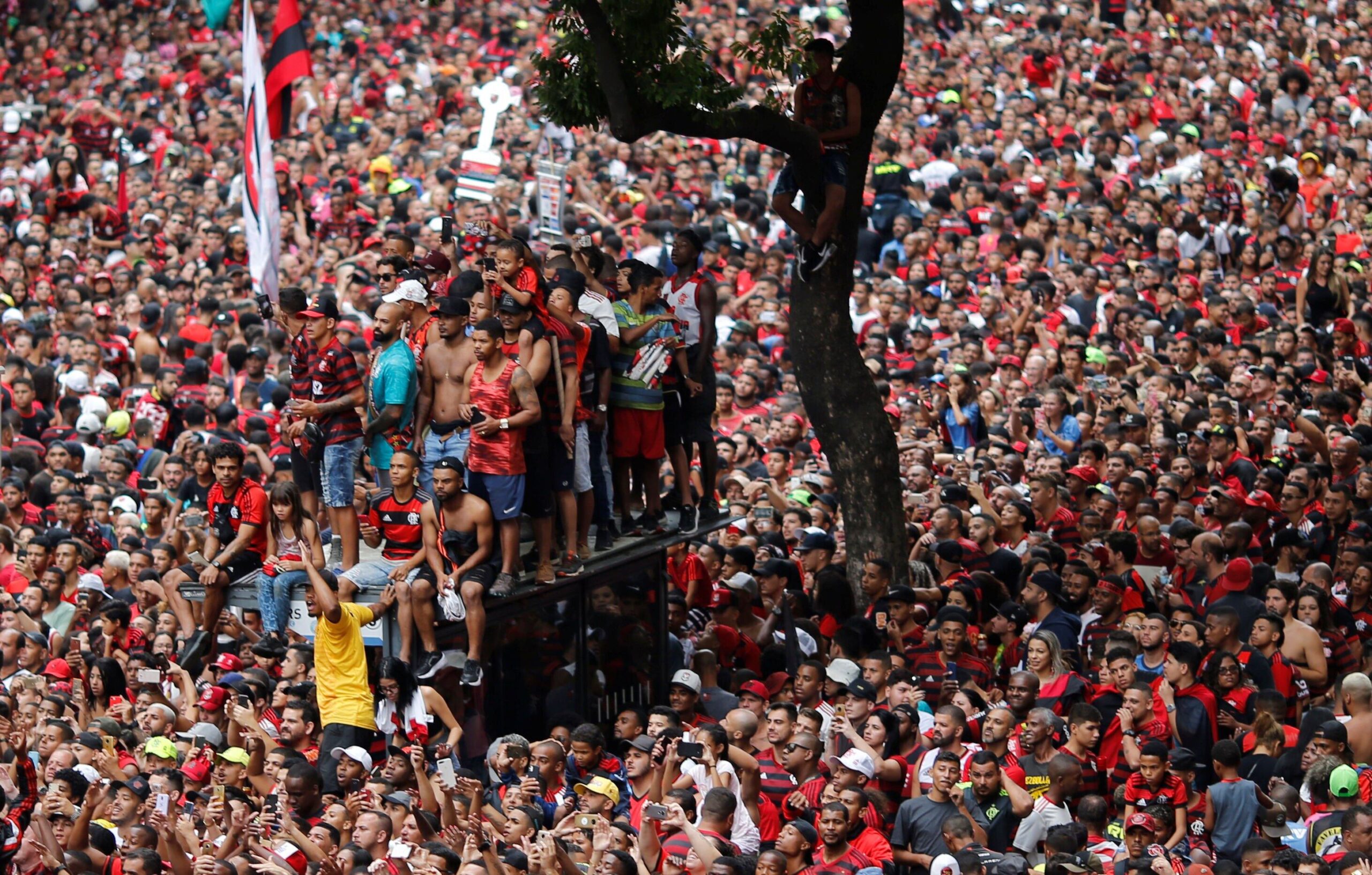 Passagens para Lima disparam e complicam ida da Nação à final entre Flamengo e Palmeiras