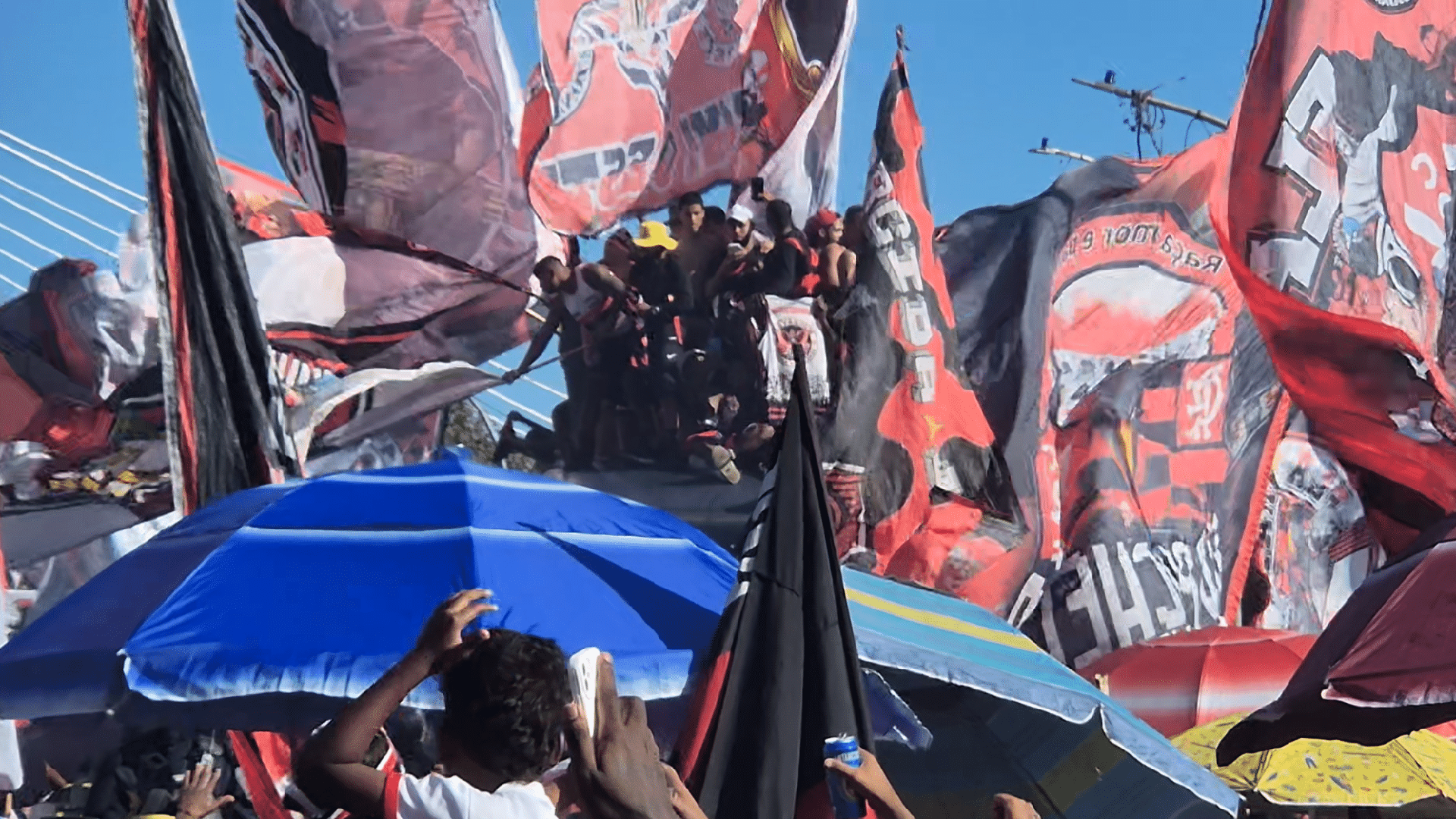 AeroFla gigante, Filipe Luís foca na final e Léo Pereira alerta após invasão ao ônibus