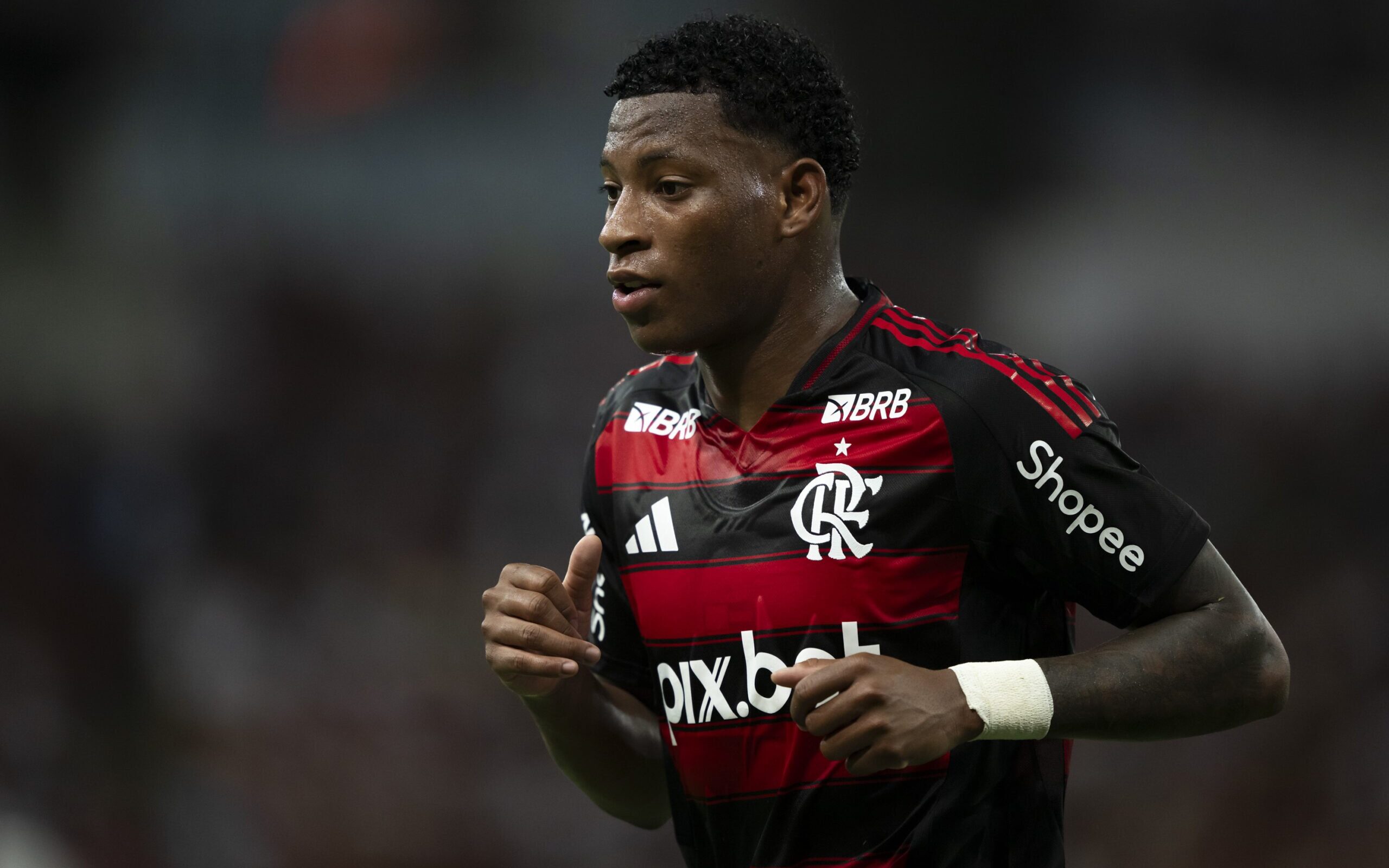 Allan no Flamengo: ausência entre relacionados de Filipe Luís aumenta chances de saída em 2026