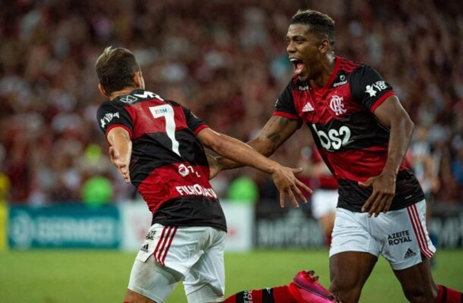 Berrío planeja comprar clube na Colômbia e cita gestão do Flamengo como modelo