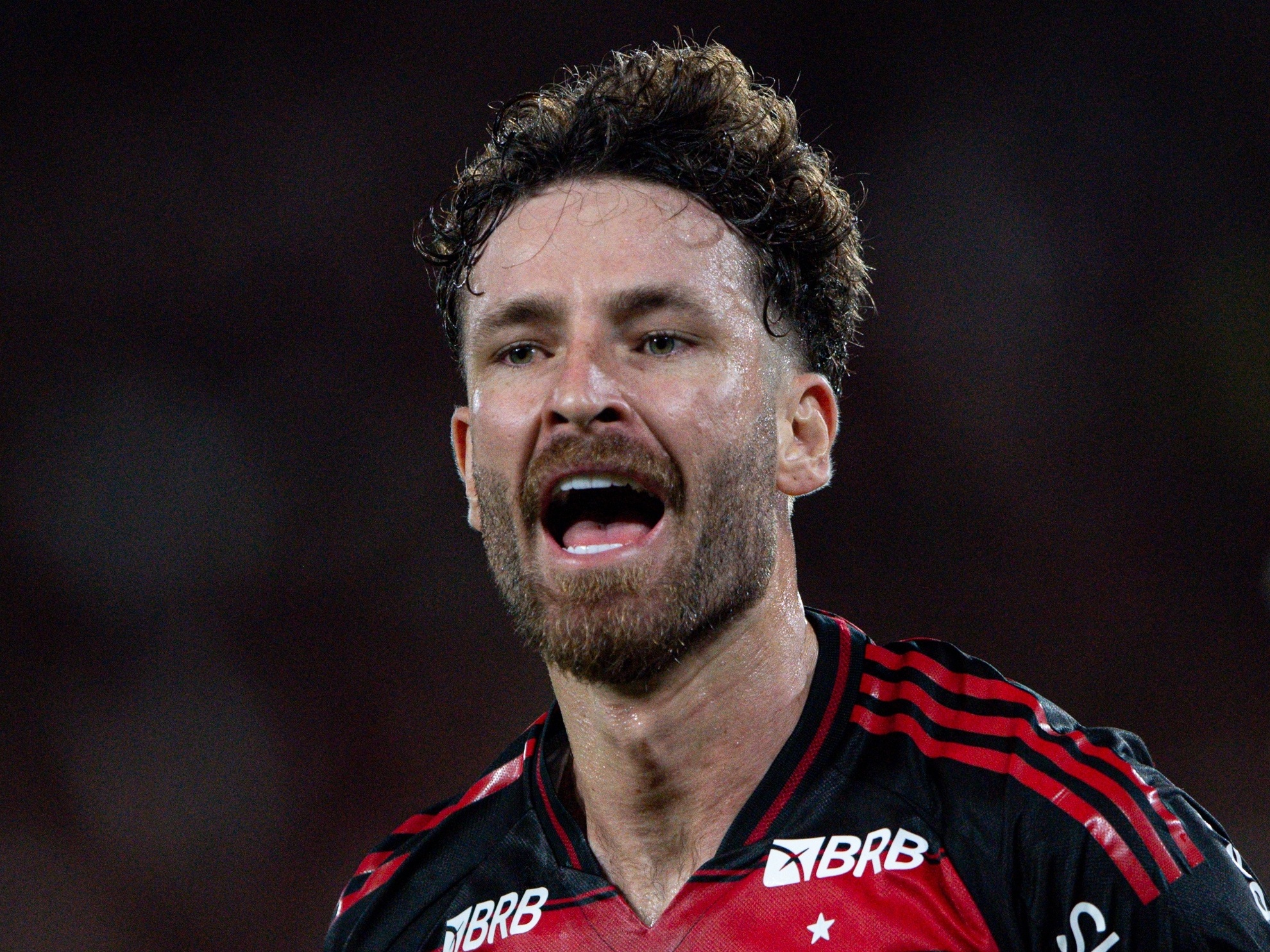 Blindagem total: Léo Pereira e Filipe Luís fortalecem o Flamengo para a final da Libertadores