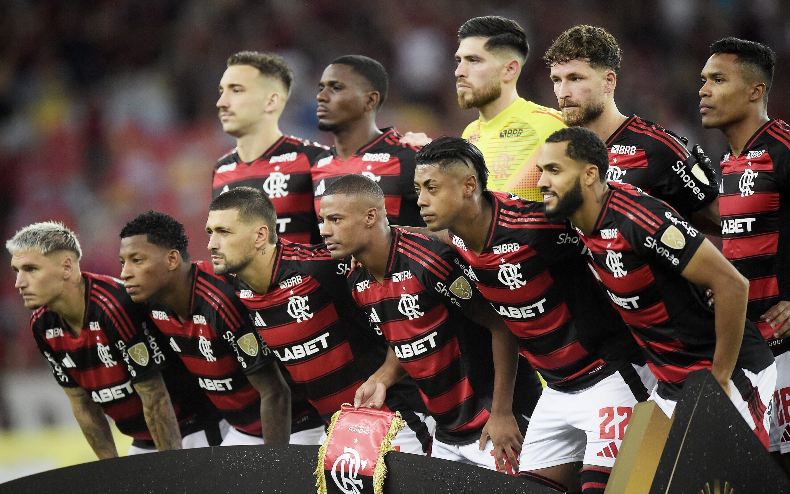 Calendário do Flamengo pressiona elenco: média de 78,2 jogos/ano e os riscos da rotina intensa