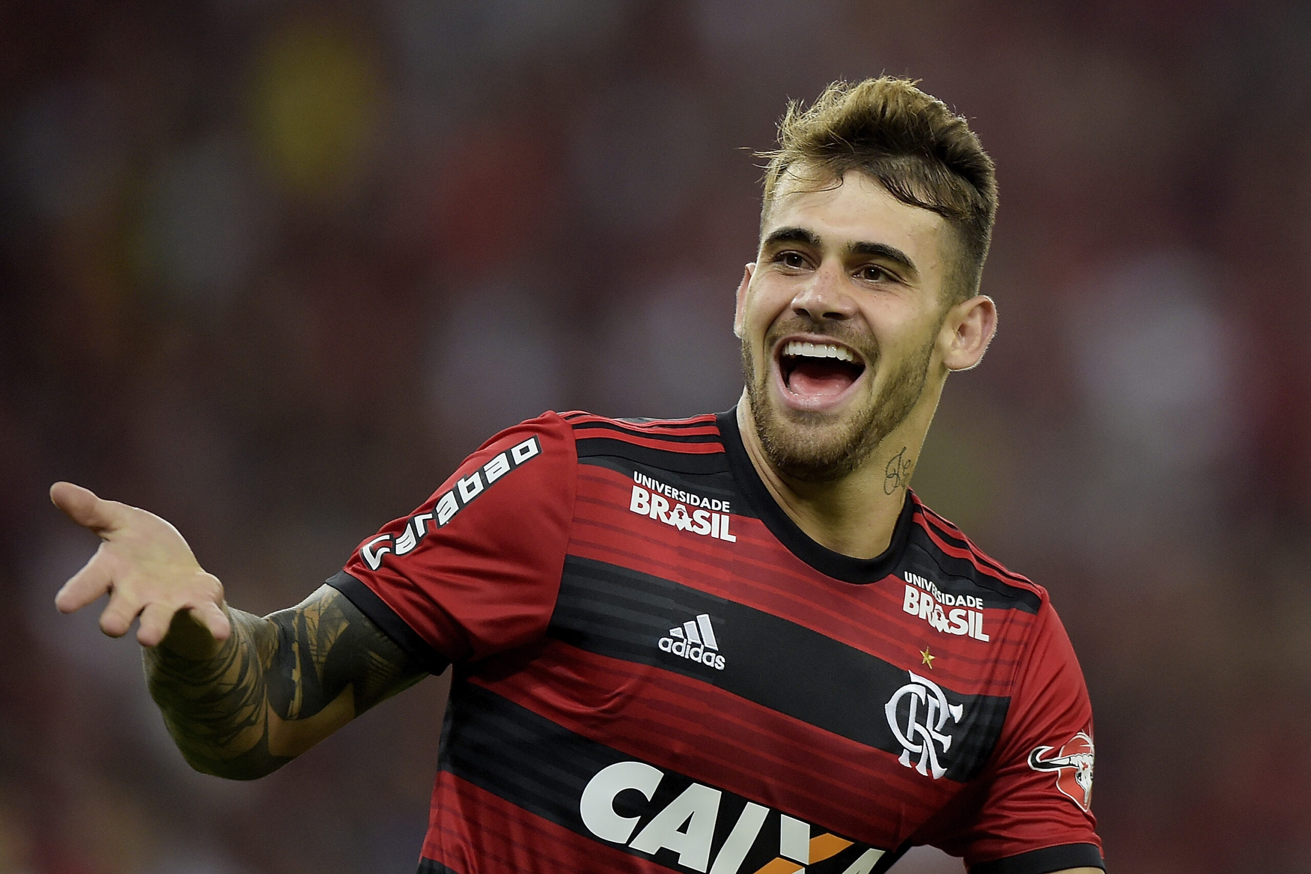 Felipe Vizeu monta plano para voltar ao Flamengo e trabalha por vaga no elenco