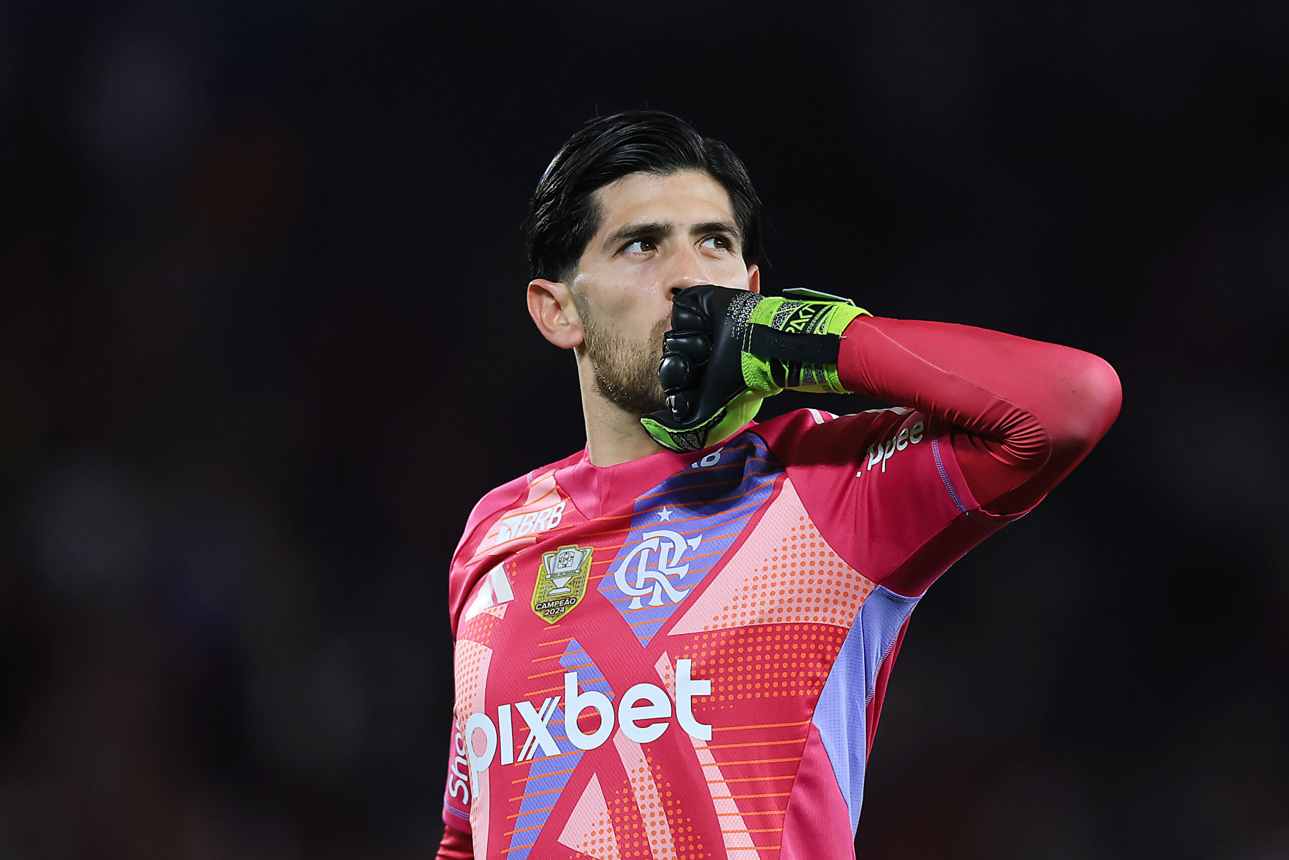 Flamengo confirma vaga na Libertadores 2026 e premia Rossi e Carrascal em ação no Ninho