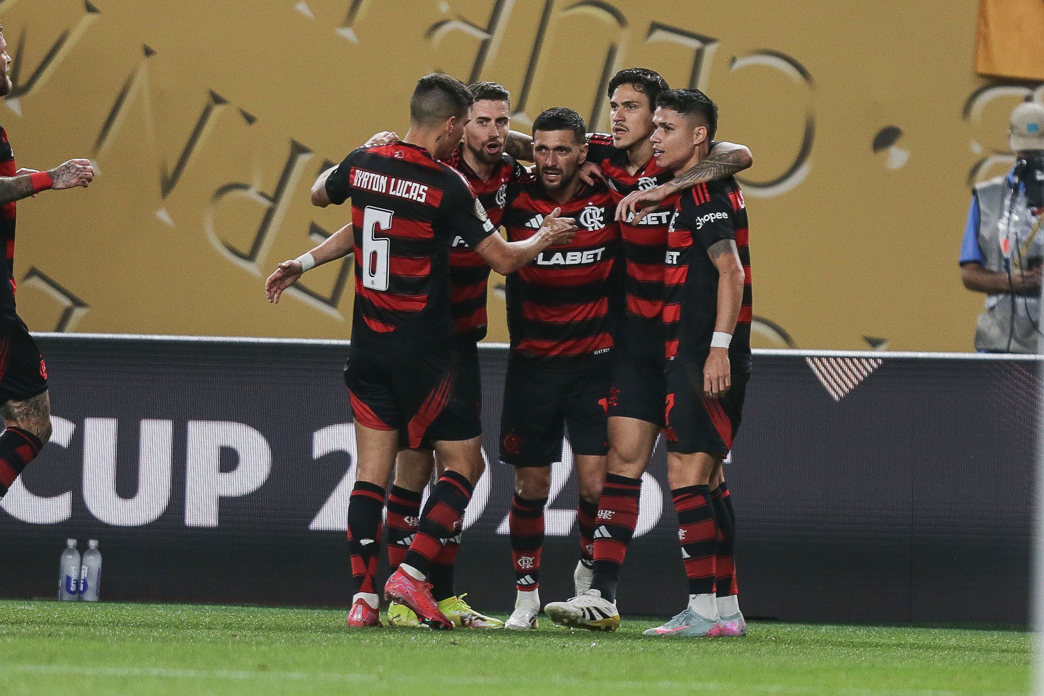Flamengo dispara a 72% nas chances de título do Brasileirão após rodada decisiva