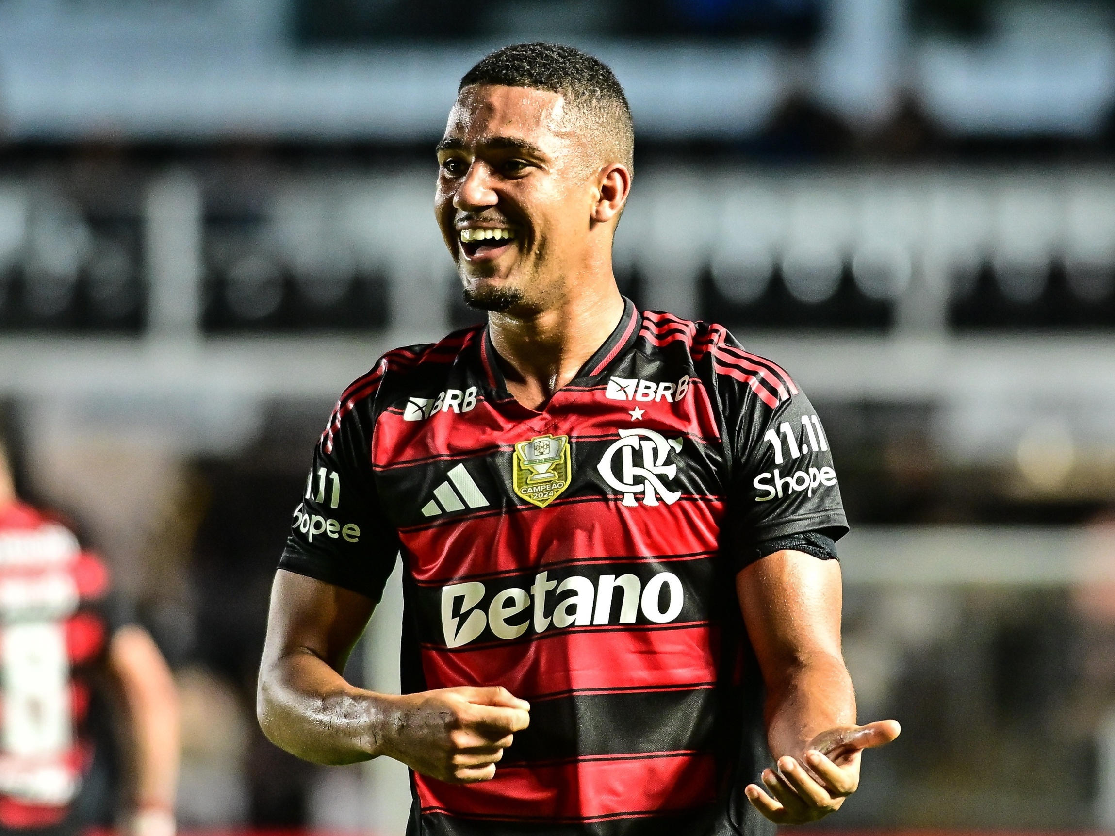 Flamengo em destaque: Crespo admite vantagem, Filipe Luís aposta em Samuel Lino e Danilo vira referência