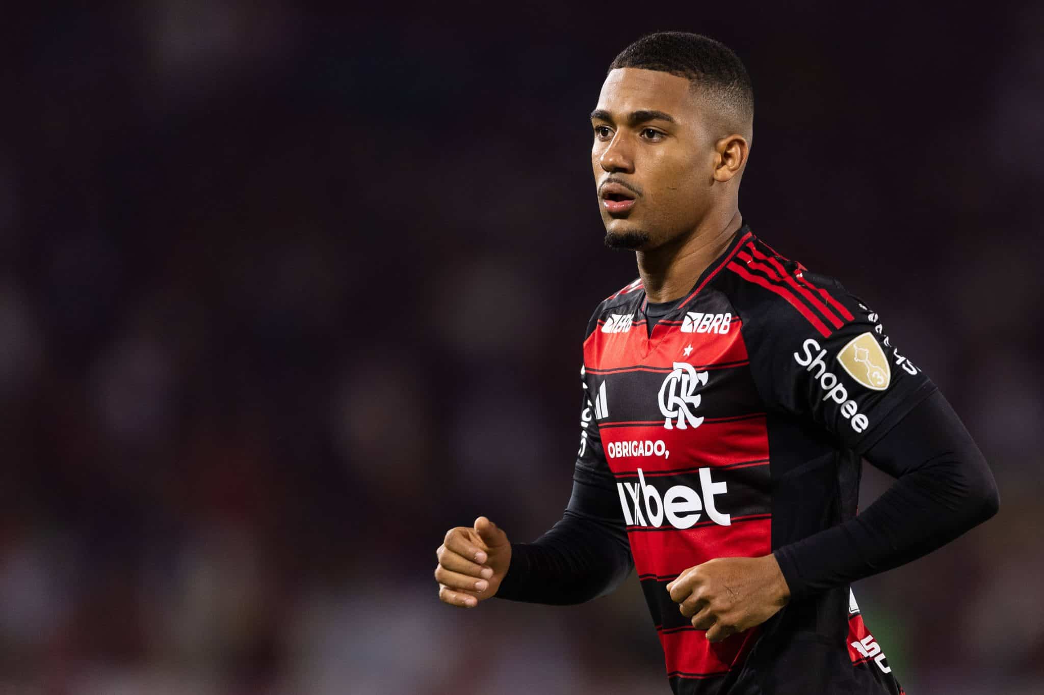 Flamengo intensifica busca por atacante da Seleção Brasileira e avalia impacto no elenco