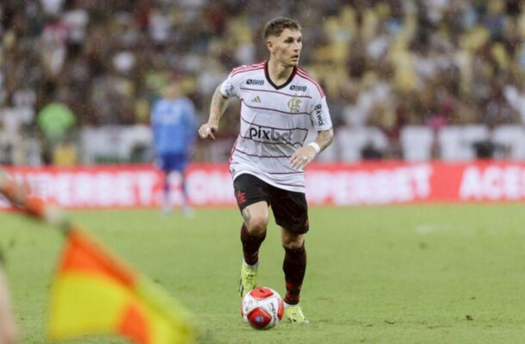 Flamengo x São Paulo: clássico tratado como “grande final”, Varela fala e time reforça foco na briga pelo Brasileirão