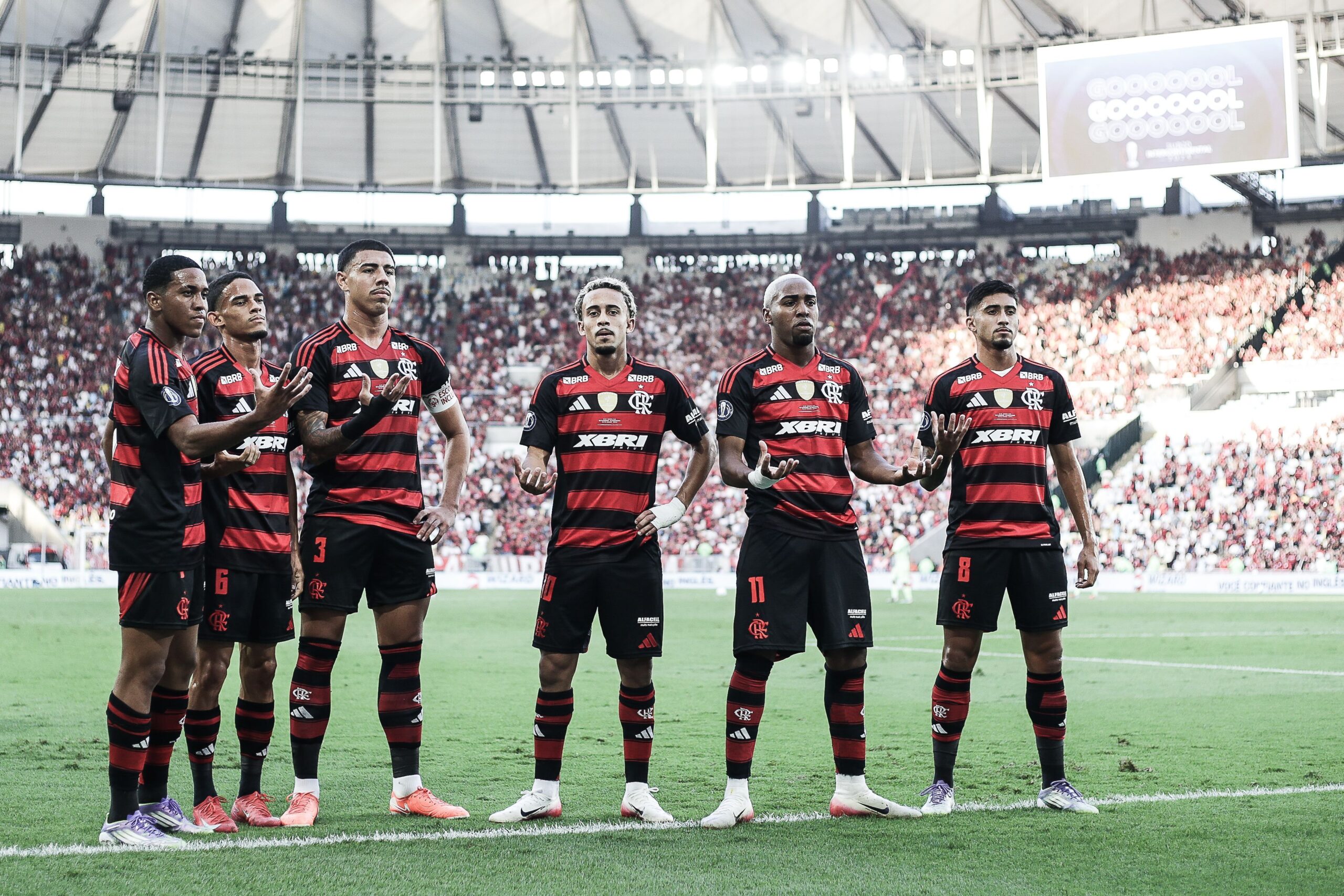 Iago no Flamengo: Bahia e Brentford monitoram zagueiro e jogador ganha chance no elenco