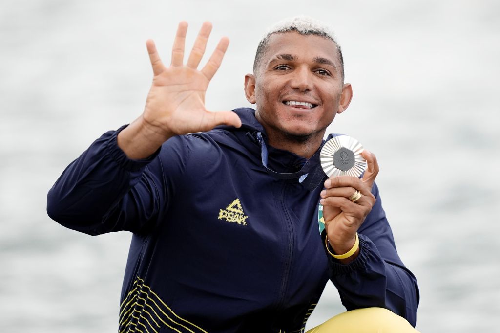 Isaquias Queiroz aposta em goleada do Flamengo sobre o Palmeiras na final da Libertadores