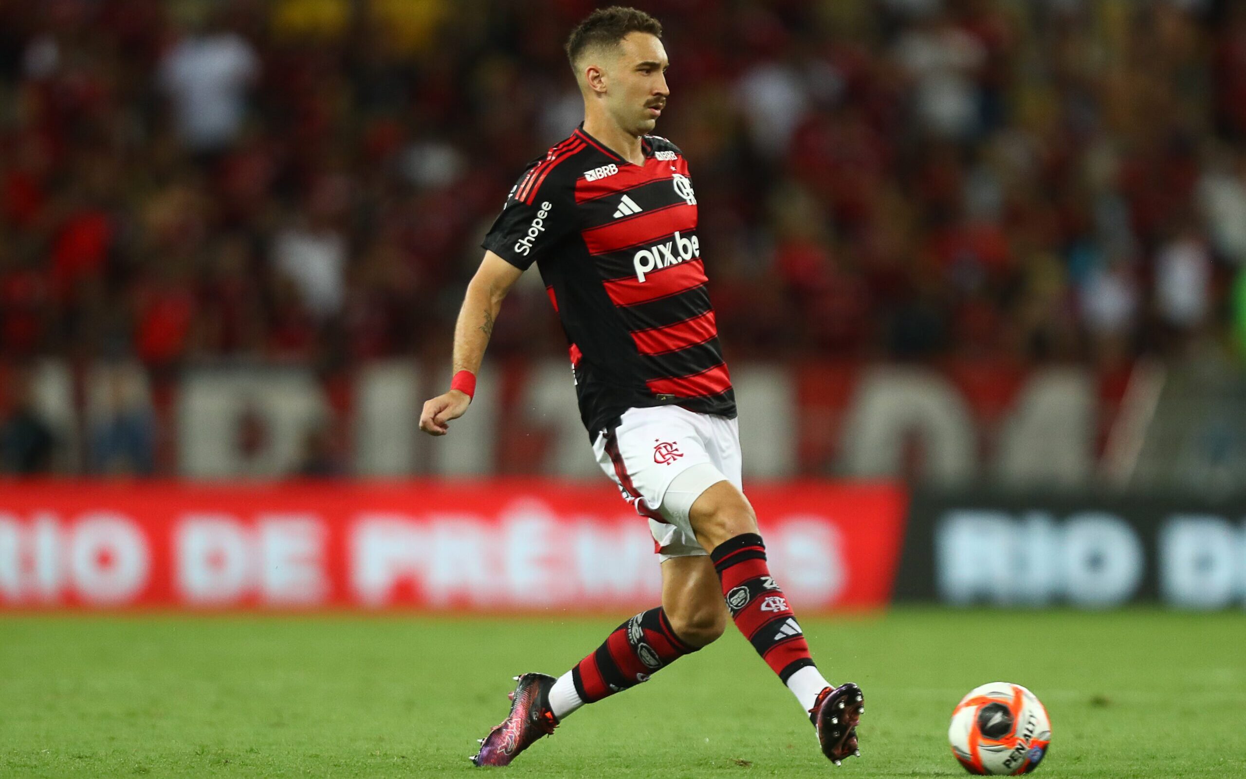 Léo Ortiz é dúvida e deve desfalcar o Flamengo contra o Bragantino