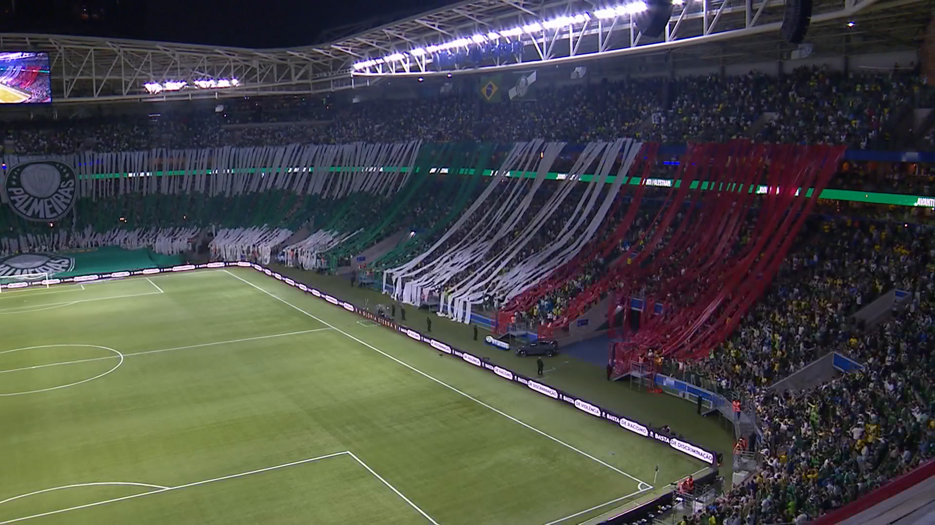 Provocação no Allianz Parque: torcida do Palmeiras alfineta Flamengo antes da final da Libertadores