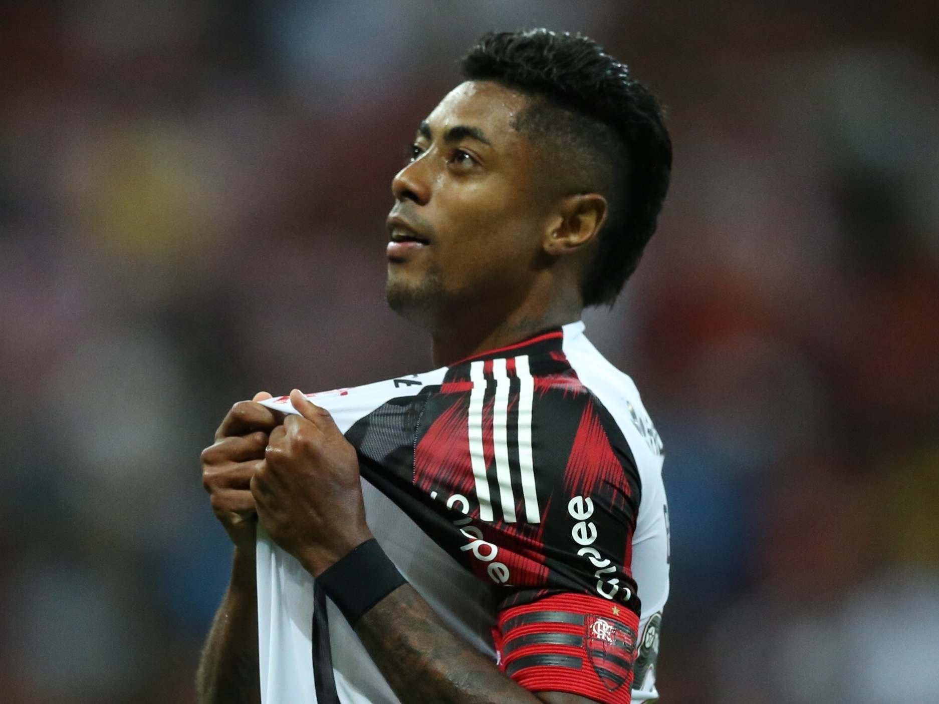 Relâmpago de Douglas Telles e goleada: Flamengo vence Sport por 5 a 1