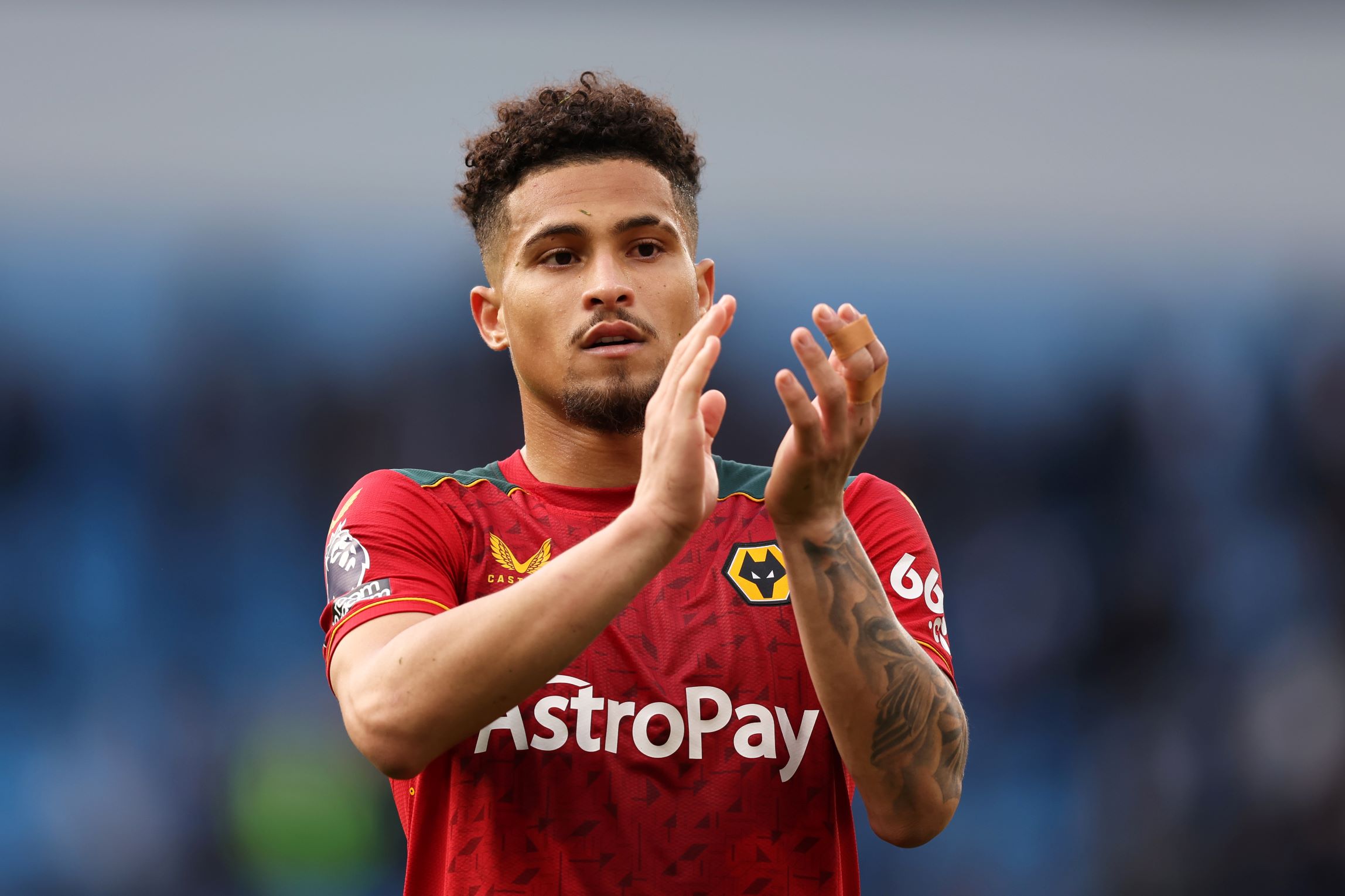 Wolverhampton pede £60 mi por João Gomes; Flamengo pode receber R$41,8 mi com cláusula