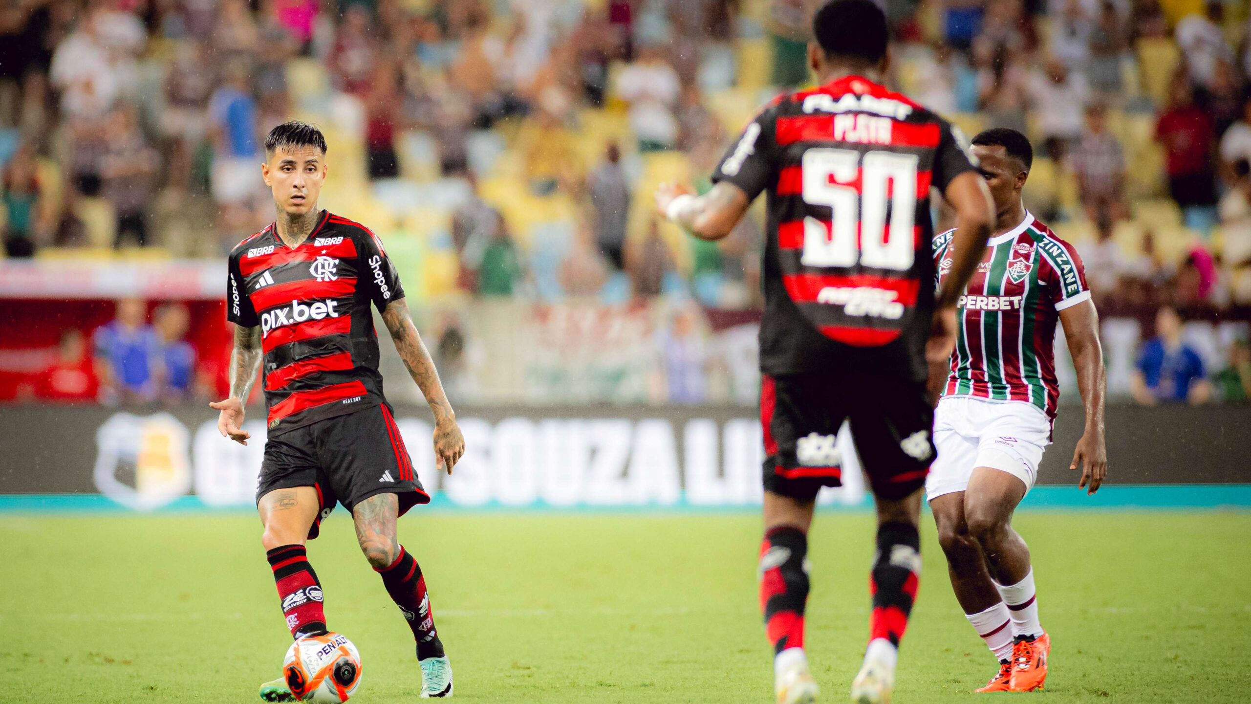 Erick Pulgar celebra fase no Flamengo, clube domina seleção da Libertadores e cidade de Lima sente impacto econômico