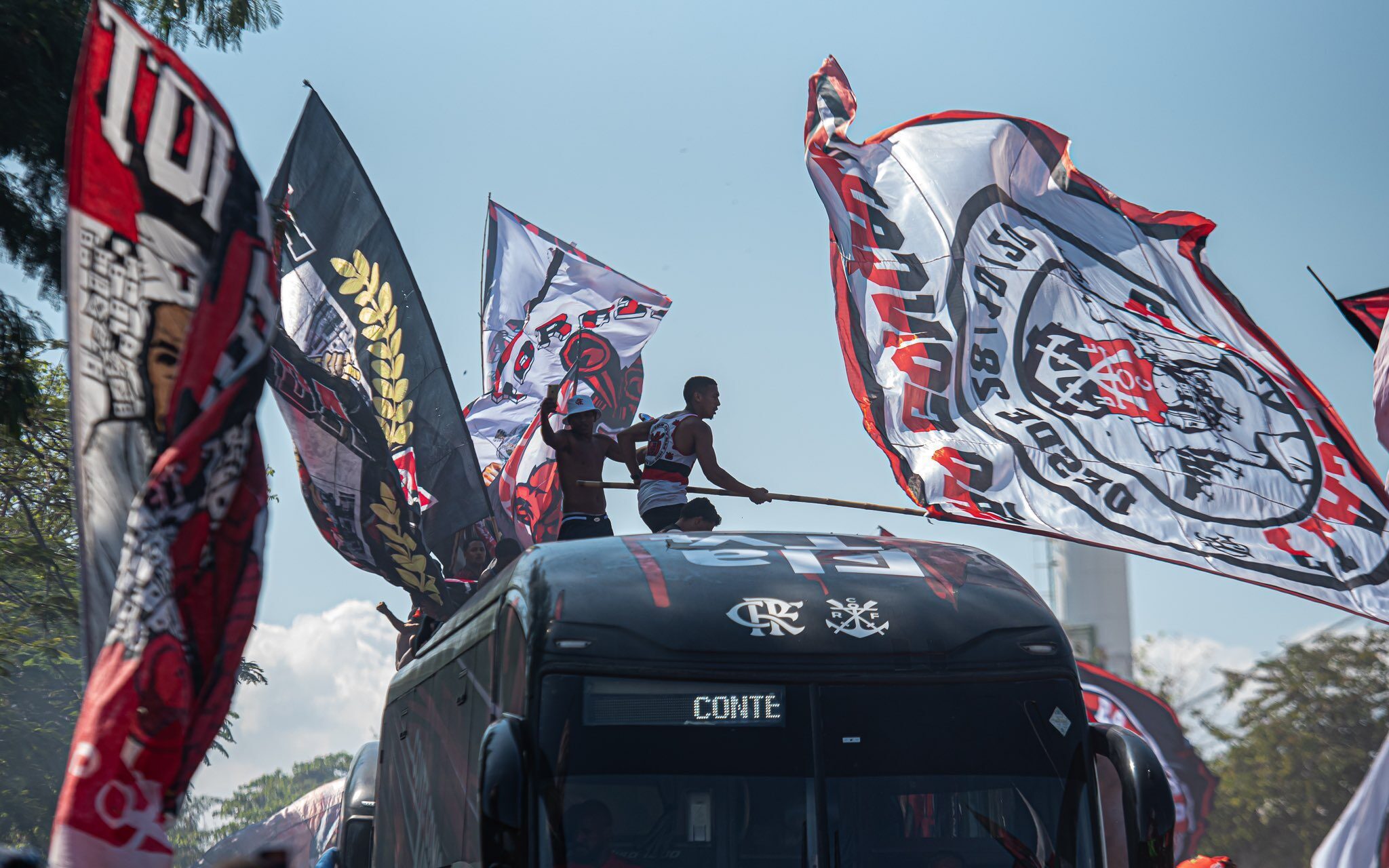 Flamengo embarca a Doha com delegação de cerca de 100 integrantes para a Copa Intercontinental
