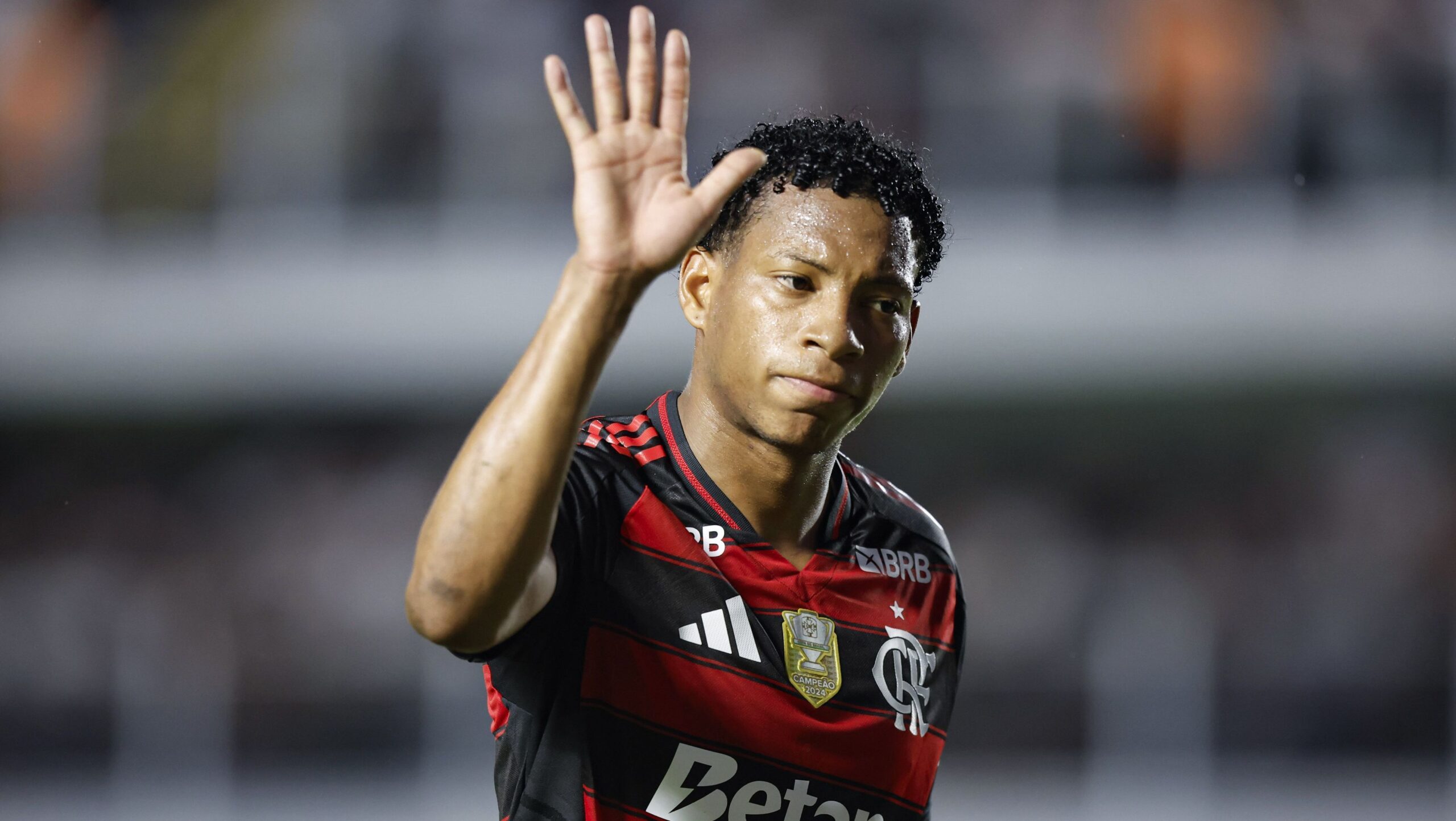 Gonzalo Plata valoriza disputa por vaga, elogia Pedro e abre o jogo sobre fase difícil antes do Pyramids