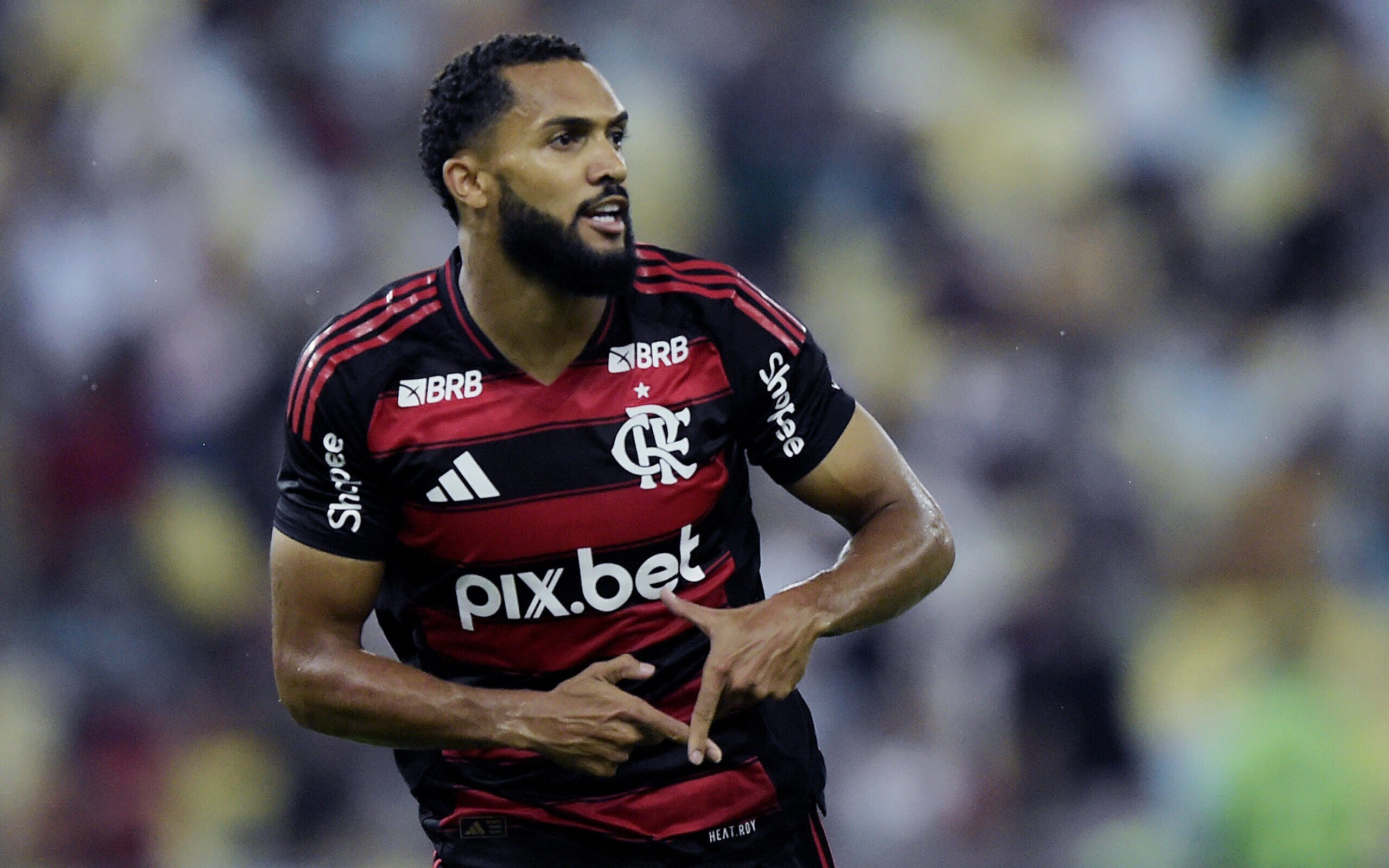 Juninho no Bahia? Negociações avançam e Rogério Ceni vê atacante do Flamengo como opção