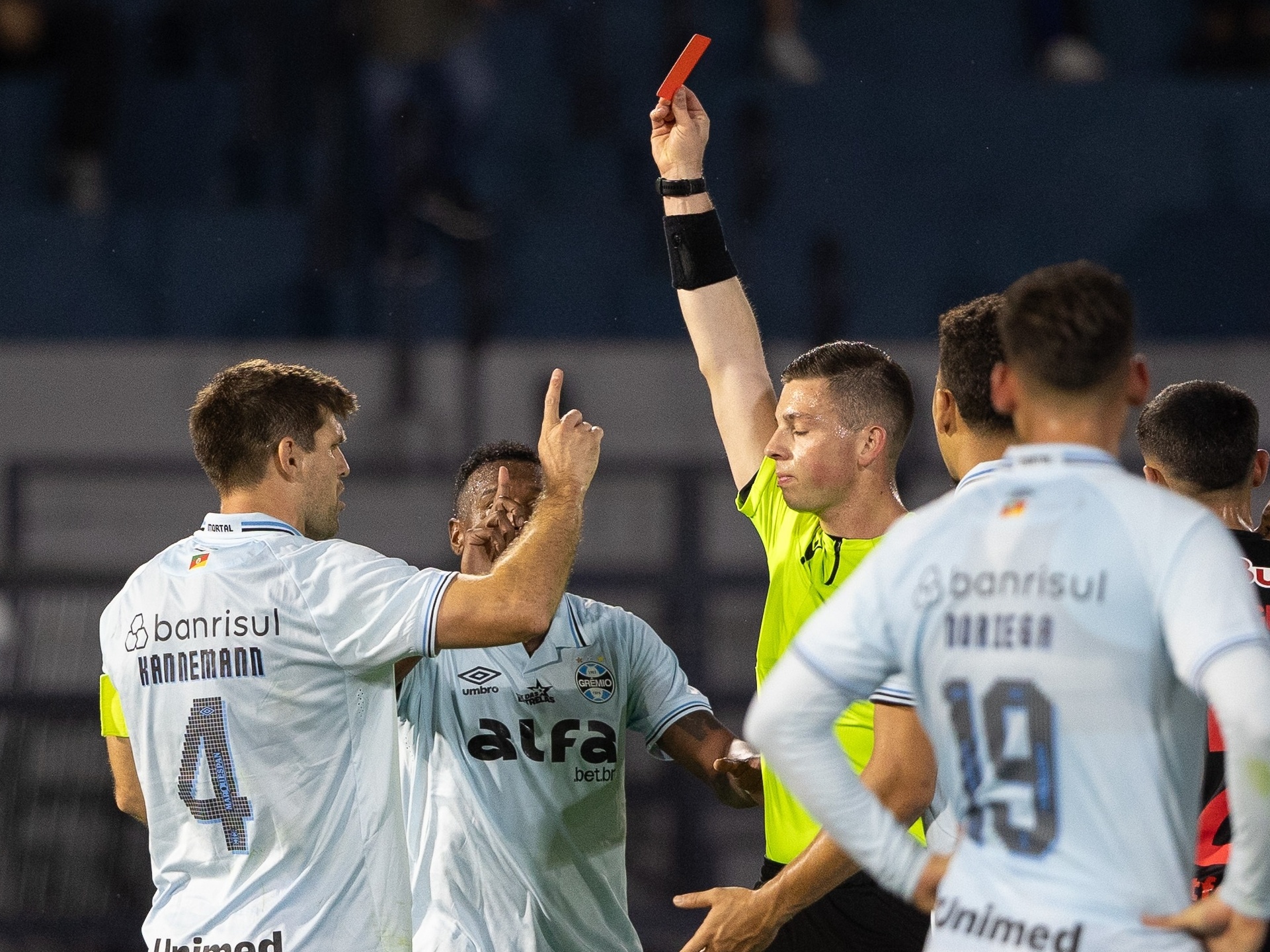 Mirassol x Flamengo: Lucas Casagrande apita confronto com time sub-20 e chega com histórico de polêmicas