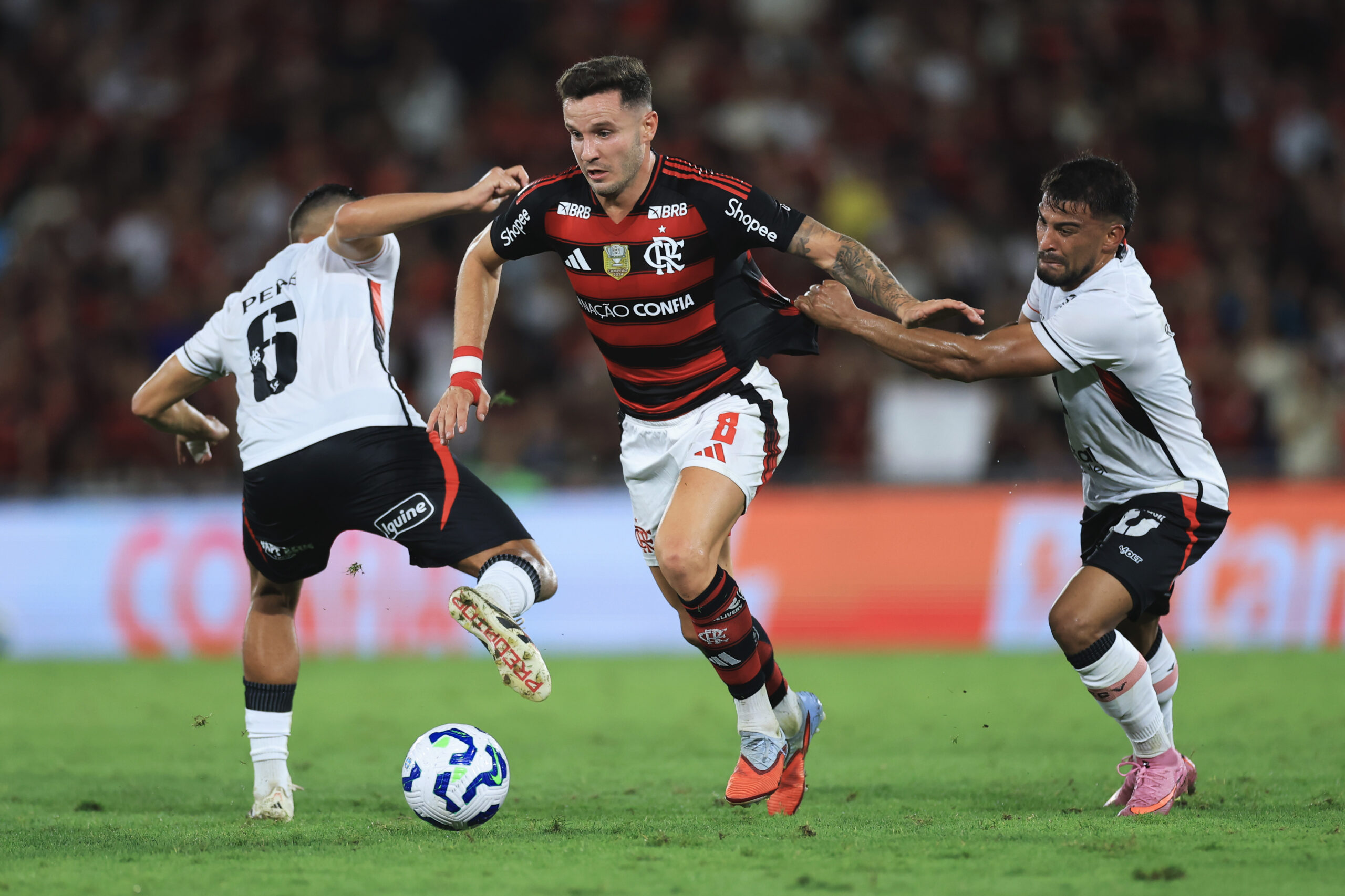 Saúl entra para a galeria de ídolos do Flamengo após conquistar a Libertadores