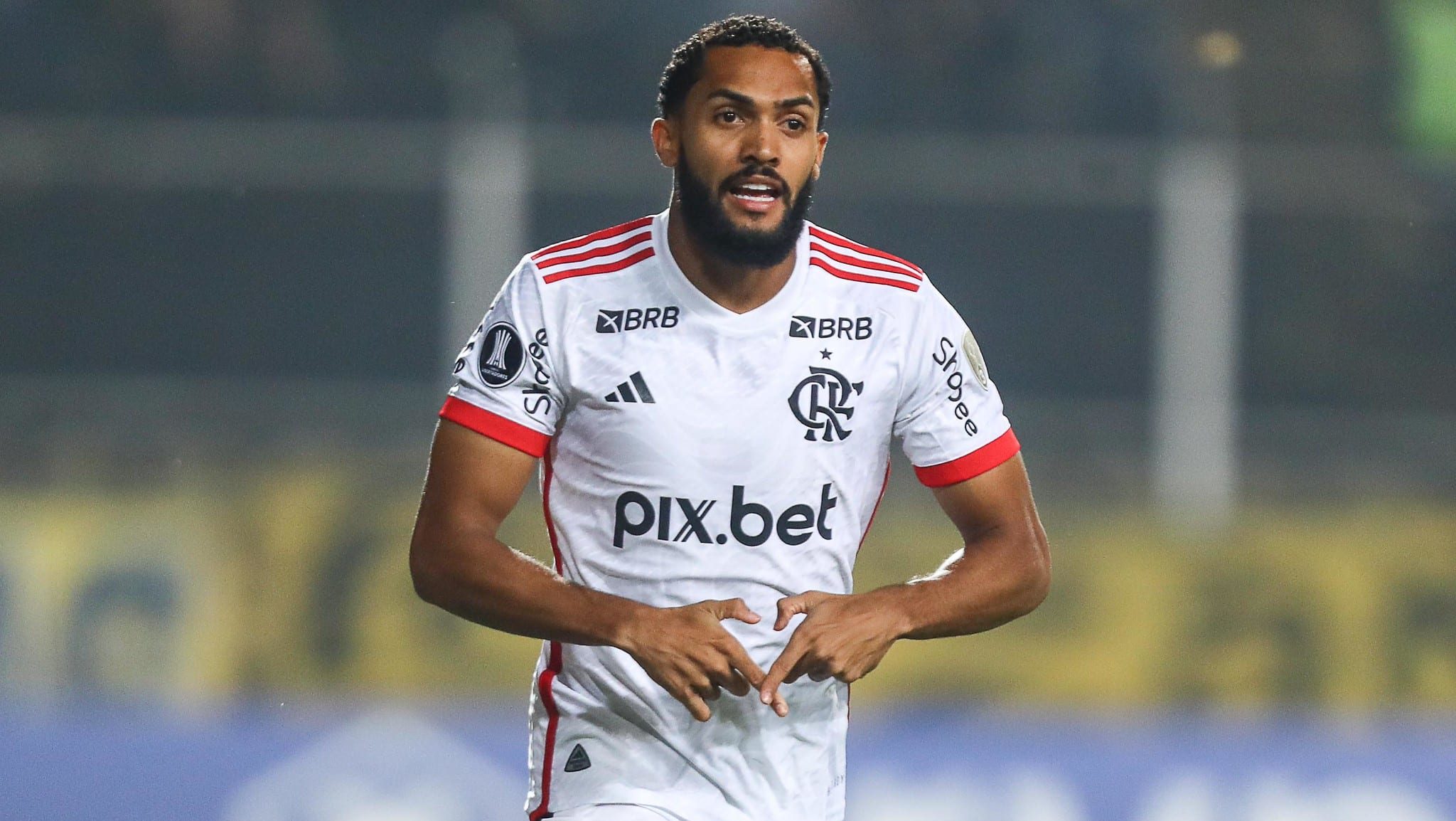 Venda de Juninho segue indefinida; Flamengo confirma quatro saídas e planeja reformulação para 2026