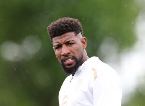 Emerson Royal quitou multa de 650 mil euros e escapou de suspensão