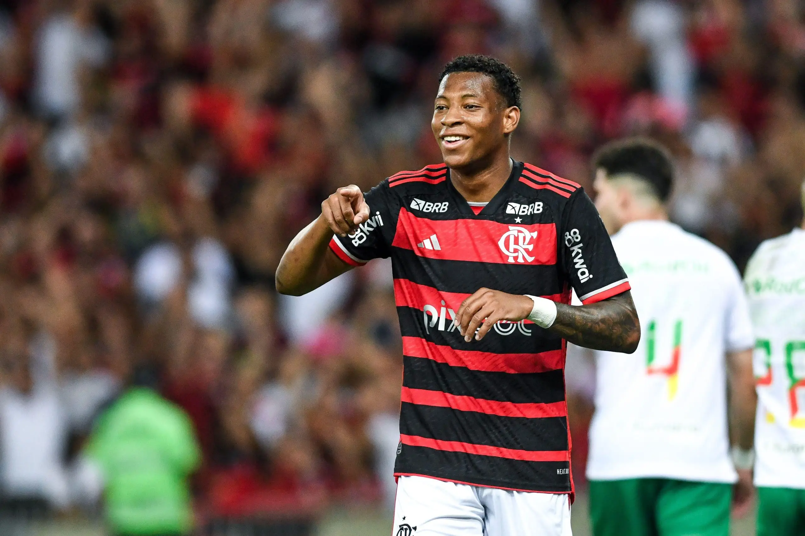 Flamengo se reapresenta em Atibaia com destaque para Plata