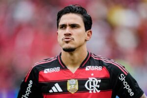 Flamengo desperdiça 2 a 0 e cede empate para Vasco nos acréscimos