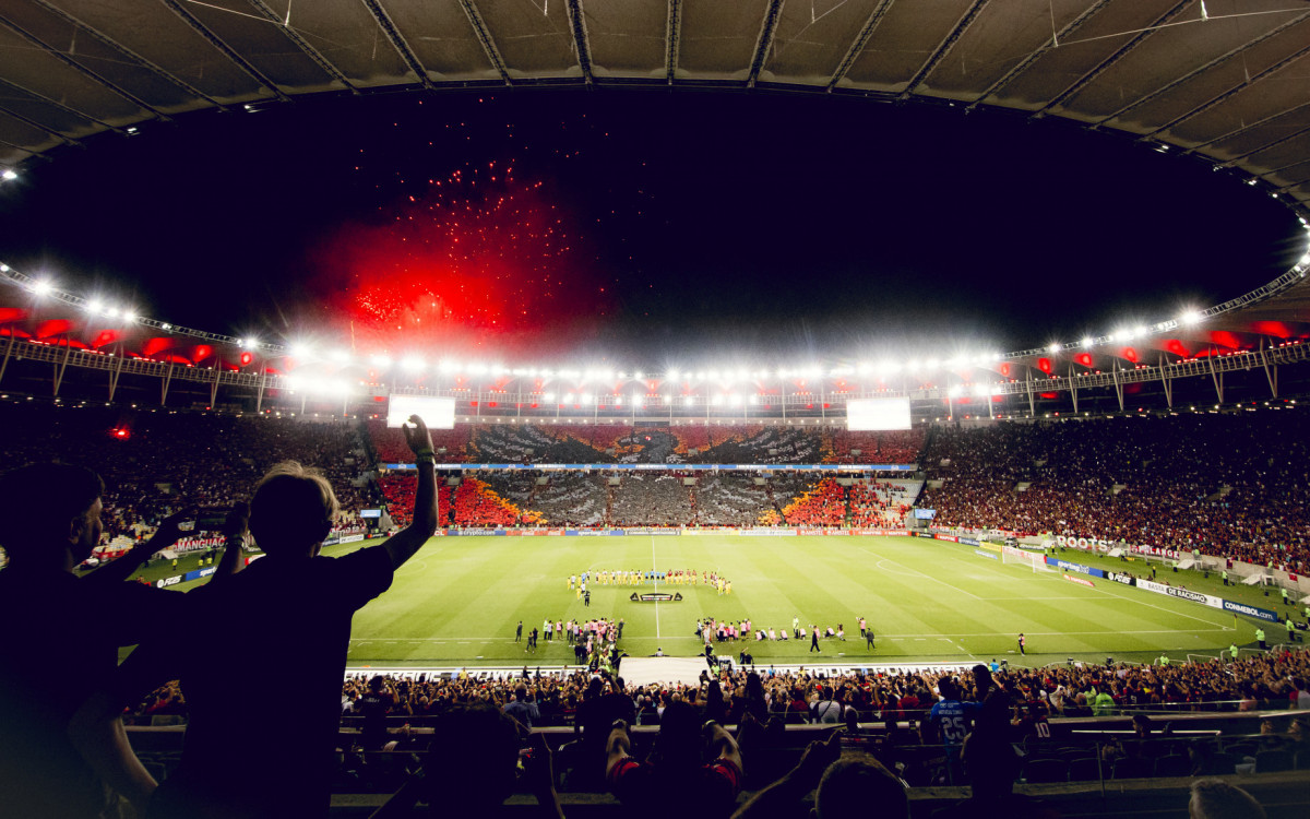 Flamengo invicto em casa enfrenta líder Palmeiras