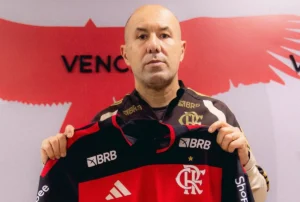 Jardim alerta para pressão extracampo no Barradão e pede preparo psicológico antes da decisão
