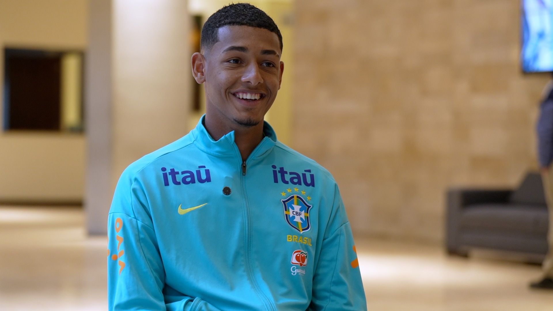 Flamengo recusa ofertas abaixo de €25 milhões por João Souza