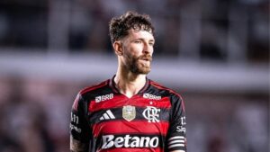 Léo Pereira critica imaturidade do Palmeiras após confusão no Maracanã