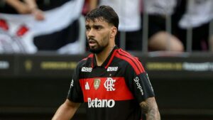 Paquetá segue indisponível; Flamengo homenageia meia antes de Vitória