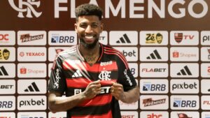Flamengo recebe proposta de 9 milhões de euros do Aston Villa por Emerson Royal