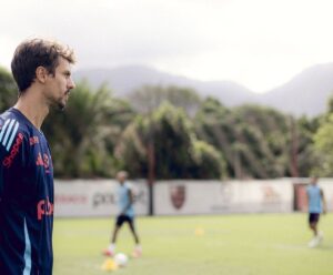 Bap admite que o Flamengo abreviou a carreira de Rodrigo Caio
