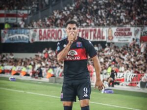 David Romero no Rio: o atacante que o Flamengo estuda para julho