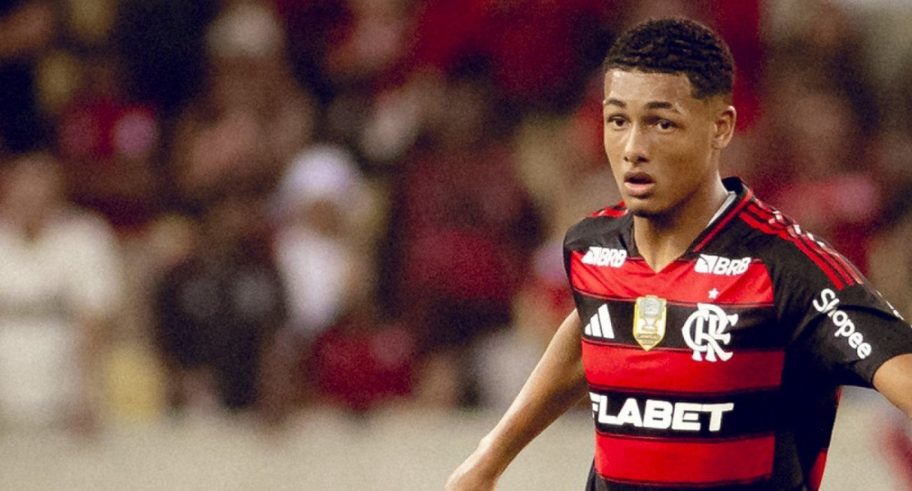 João Victor entra aos 17 min após lesão de Léo Ortiz