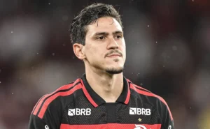 Bruno Henrique marca 7ª assistência e Pedro passa 20 gols após goleada 4 a 0