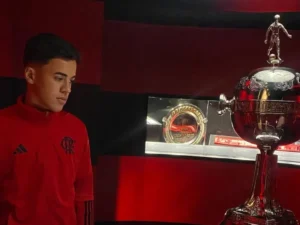 Johnny Góes brilha na conquista do Troféu de Algarve pelo Flamengo