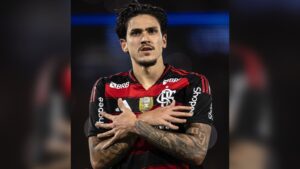 Pedro marca duas vezes e Fla goleia Chapecoense por 4 a 0